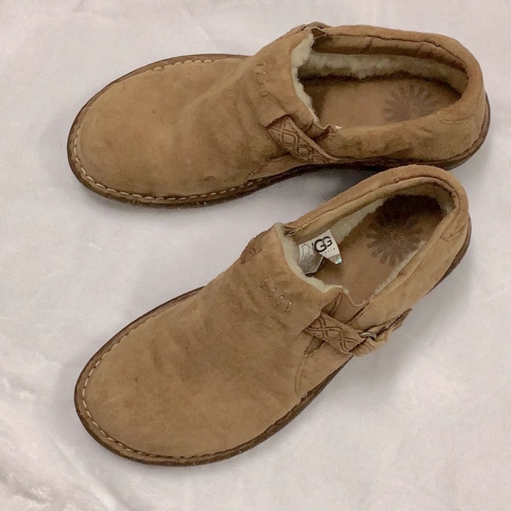 Ugg. Size 7
